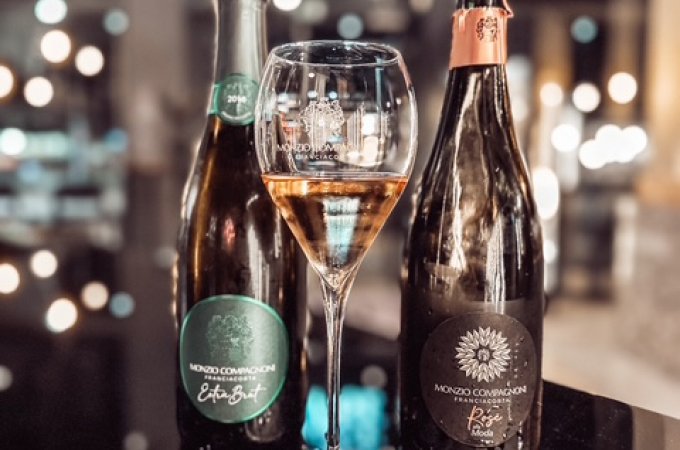 Oslavy Vánoc a Silvestra: Svěží prosecco, nenahraditelná franciacorta nebo vznešené metodo classico